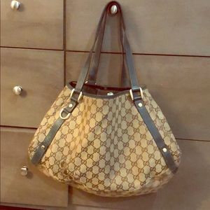 Authentic Gucci Abbey tote